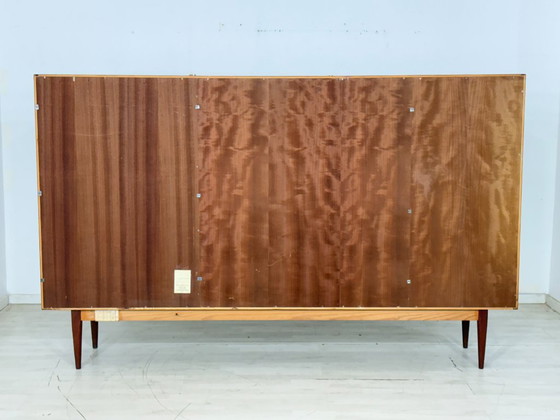 Aparador alto de teca de mediados de siglo, de la década de 1960 – Mueble para salón – Aparador (photo 20 of 20)