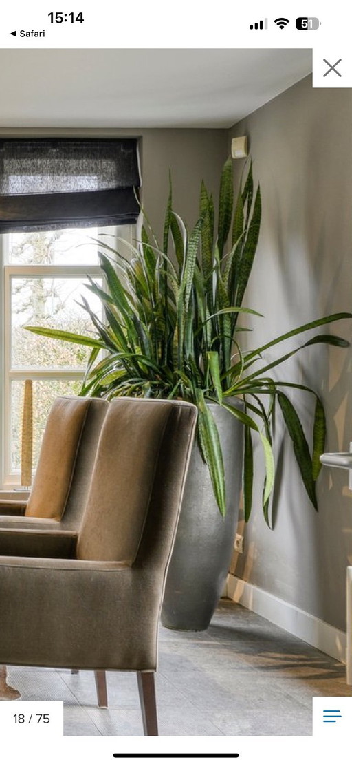 Two beautiful Mobach vases