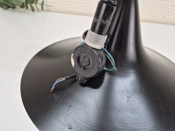 Image 1 of Heksenhoed lamp zwart metaal. Vintage hanglamp jaren 60.