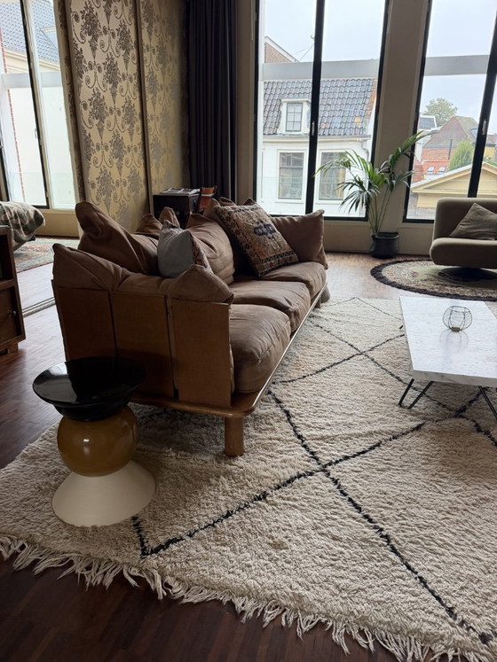 Raro Divano Design Mid-Century con Cuscini in Piuma e Rivestimento in Pelle Scamosciata – Divani, Textile (photo 9 of 14)
