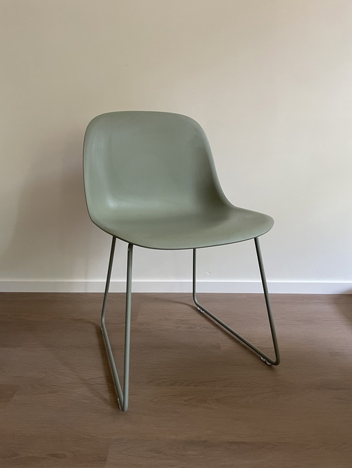Chaise en fibre Muuto