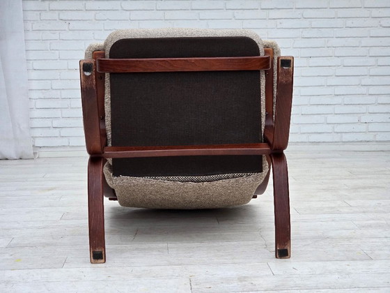 Image 1 of Fauteuil uit de jaren 70, Noors design, stof van een wollen mix, gebogen hout.