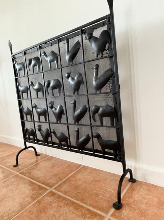 Image 1 of Parascintille in ferro battuto a forma di animale, stile Atelier Marolles, Francia, 1950