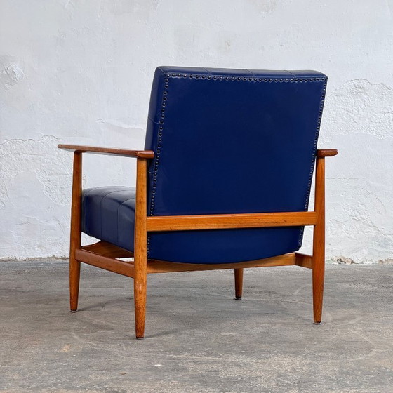 Image 1 of Een paar Hongaarse blauwe kunstlederen fauteuils, 1960
