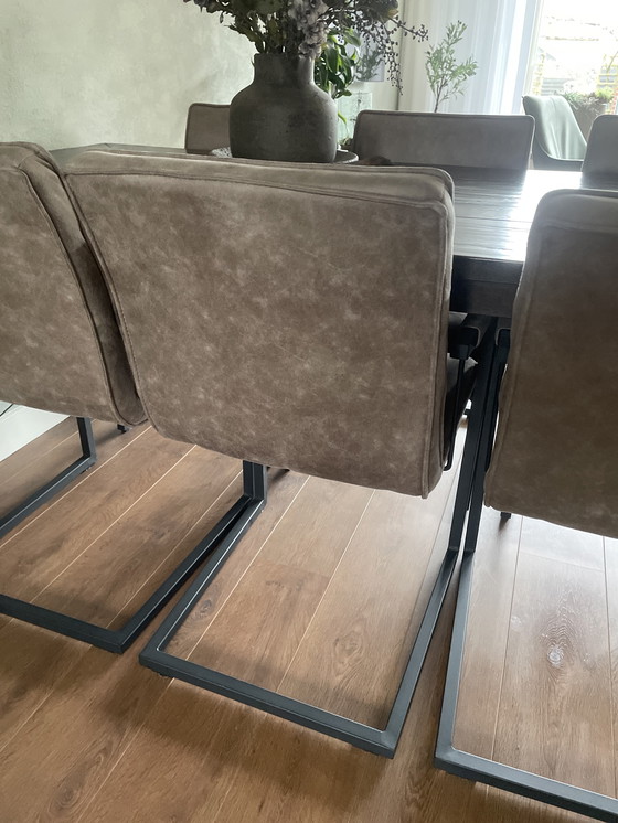 Image 1 of Eettafel 200x90 massief eiken met 6 stoelen 