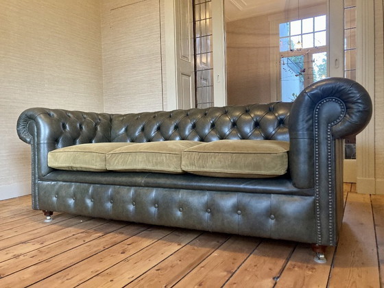 Image 1 of 3 persoons Chesterfield