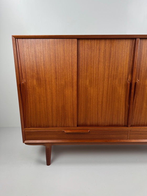 Image 1 of Buffet en teck Omann Jun modèle 13 – Classique danois du milieu du siècle