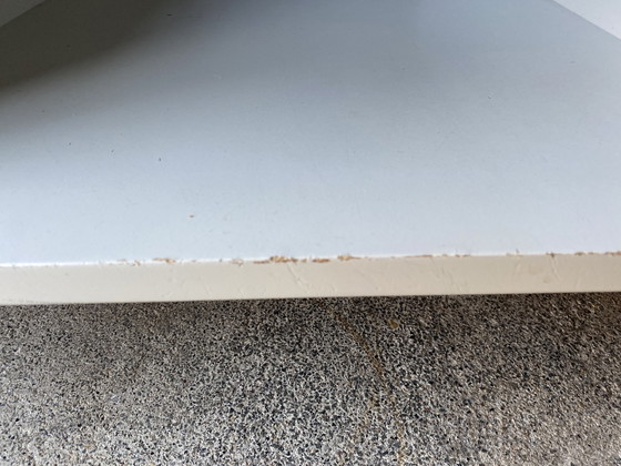 Image 1 of Table basse vintage en bois avec verre Midcentury