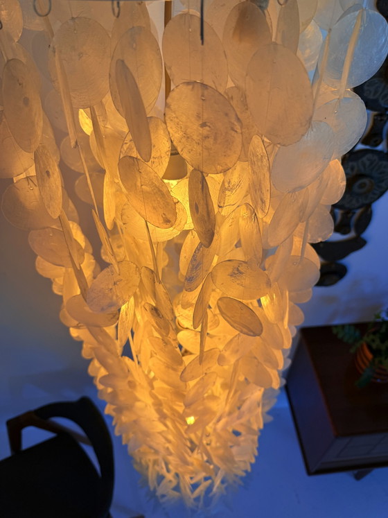 Image 1 of Lampada vintage XXL (200 cm) in conchiglia di capiz, Italia '80