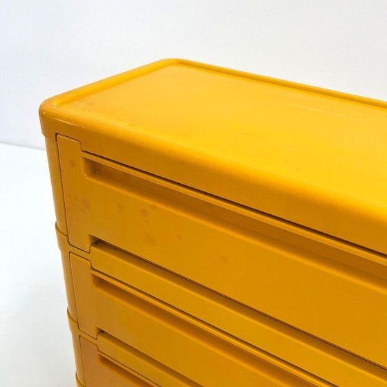 Image 1 of Cómoda amarilla de 5 cajones, modelo 4964, diseñada por Olaf Von Bohr para Kartell en la década de 1970.