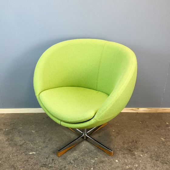 Image 1 of Midcentury lounge chair "Planet" by Stokke, chrome and lime green fabric upholstery