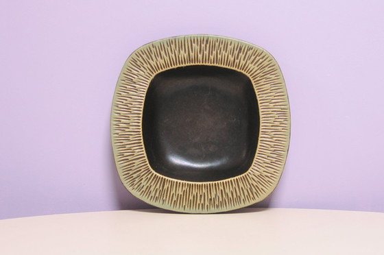 Image 1 of square green bowl Hedehus Keramik