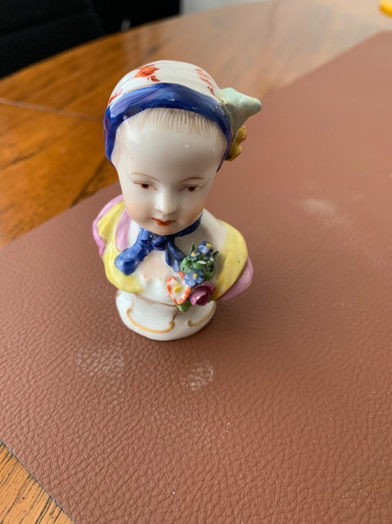 Image 1 of ❗️Tre dame di un tempo in porcellana❗️