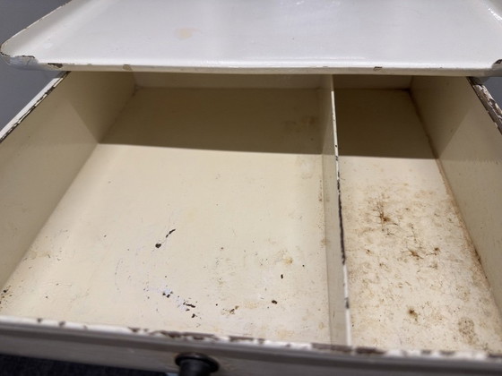 Image 1 of Armadietti ospedalieri industriali di metà secolo (set di 2) – Cecoslovacchia