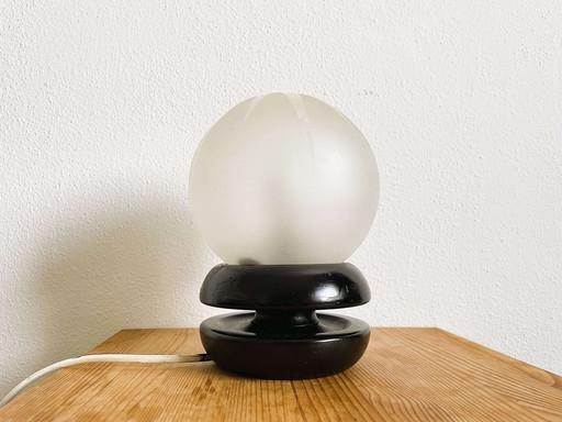 Petite lampe de table portugaise en bois laqué noir avec abat-jour en verre dépoli