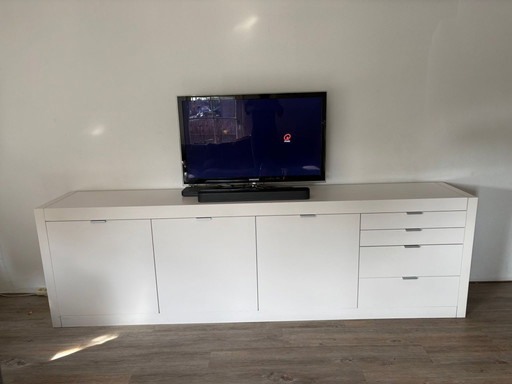 Buffet Pastoe S128, laque blanc neige, bandes/poignées en aluminium