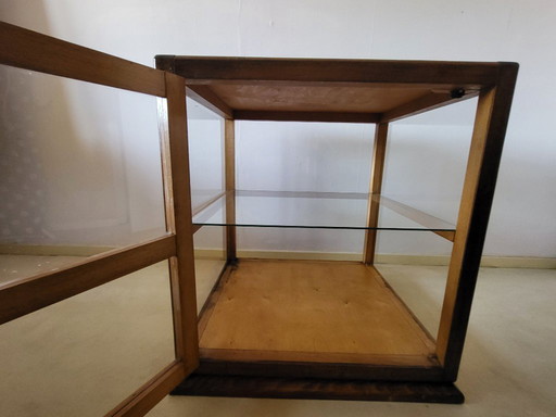 Display case