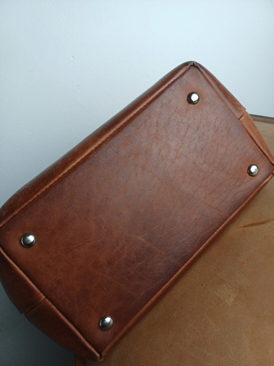Borsa da medico media in pelle marrone – Fred de la Bretoniere, Borse a mano, Leather, Metal (photo 7 of 9)