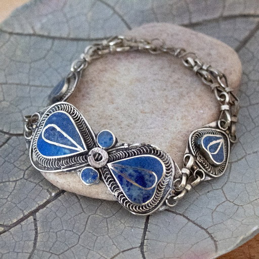 Boho Vintage Bracelet with Links and Lapis Lazuli Inlay: Set in Tibetan silver