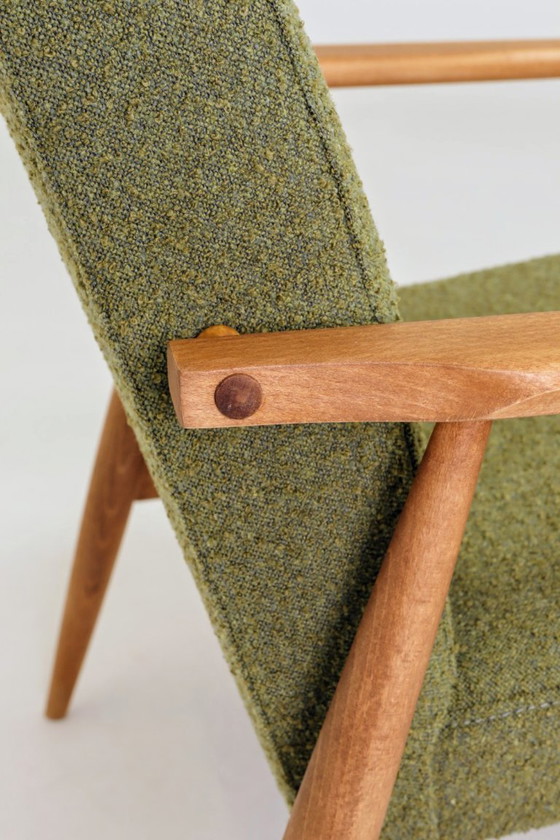 Image 1 of Vintage fauteuil mosgroen bouclé ontwerp van H.Lis