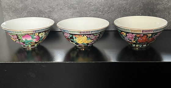 Image 1 of Set di 12 ciotole in porcellana antica cinese Mille Fleur Famille Rose vintage