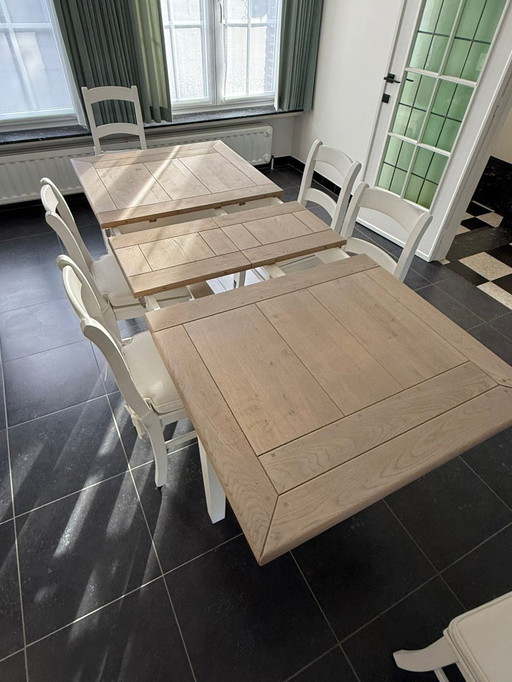 Dining table + 6 chairs