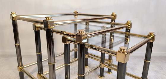 Image 1 of  Roche Bobois – Ensemble de trois tables gigognes dorées 1980’s 