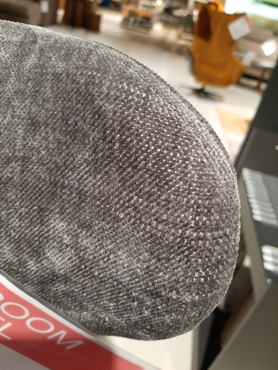 Image 1 of Isanta -  *