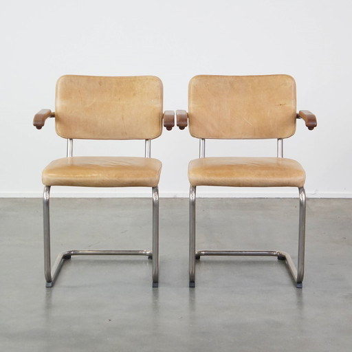 2 X Thonet Eetkamer/ Bijzetstoel Model S64