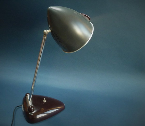 Image 1 of Grote bakelieten bureaulamp uit de jaren 1950