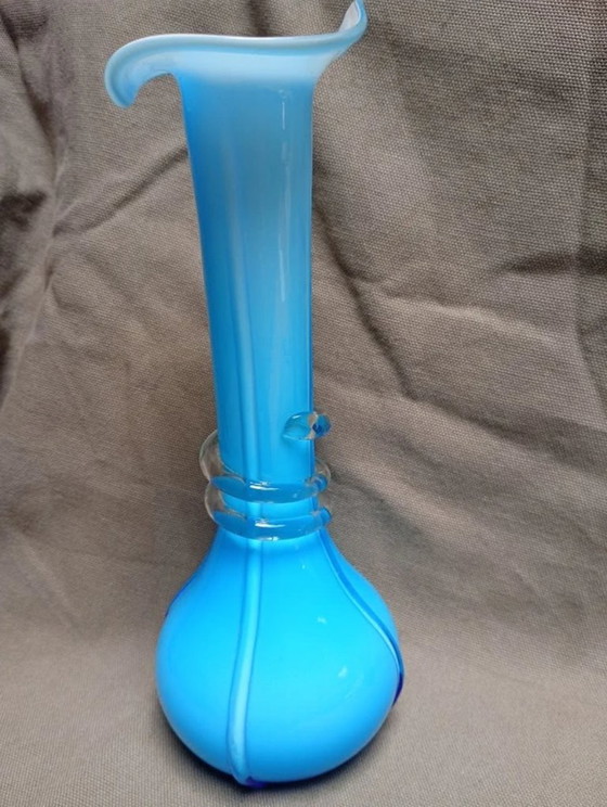 Vase Vintage Italien en Verre Opalin – Empoli (photo 2 of 5)