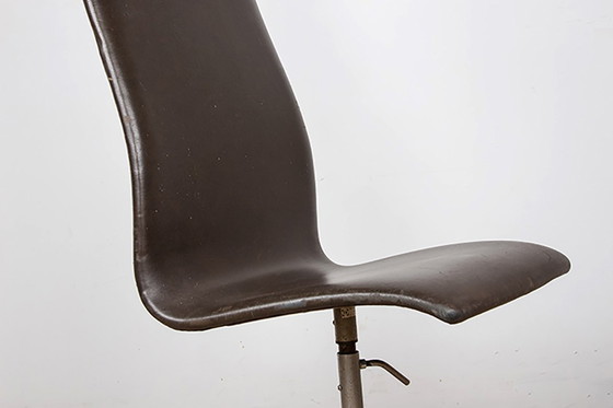 Image 1 of Serie von 4 Bürostühlen mit hoher Rückenlehne aus Leder und Aluminium Modell Oxford von Arne Jacobsen für Fritz Hansen 1980