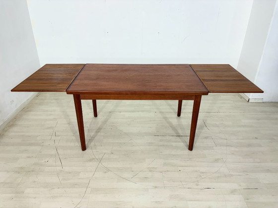 Image 1 of Teakhouten eettafel uit de jaren 60 / Eettafel in mid-century stijl / Vintage teakhouten eettafel
