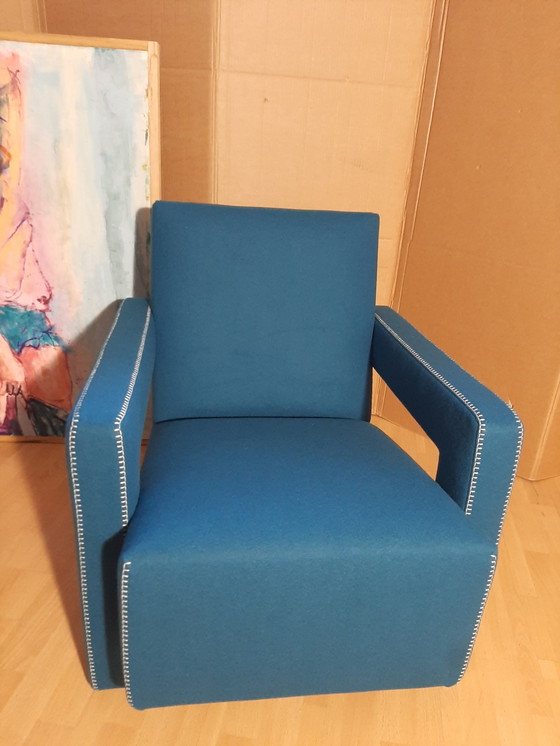 Image 1 of Cassina Utrecht 637, nueva, nunca usada, en tela de lana azul petróleo (serie 13L), costuras de caballo