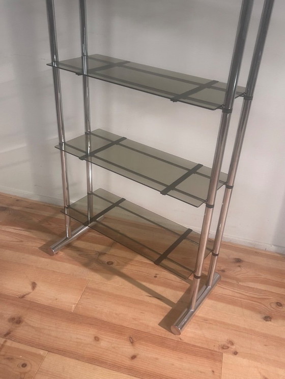 Image 1 of Scaffale anni Settanta in cromo con vetro fumé