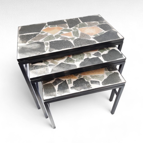 Image 1 of Mimiset in mosaico di marmo di design di metà secolo, base in metallo