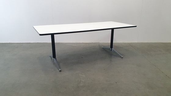 Image 1 of Table design Eames Vitra Herman Miller blanc xl