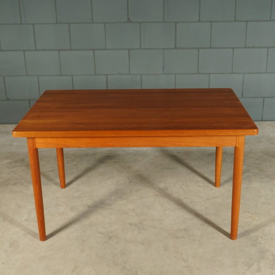 Set da pranzo in teak di metà secolo: tavolo e 4 sedie. – Velvet (photo 9 of 24)