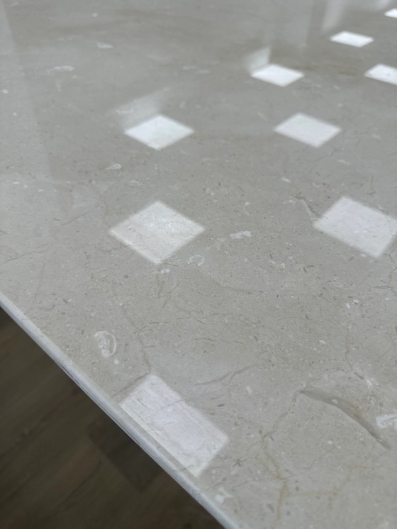 Image 1 of Eettafel van marmer en hout