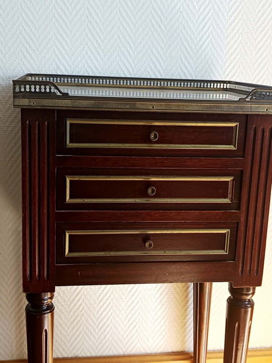 Nachttisch oder Chiffonnière im Louis XVI Stil – Beistelltische, Wood (photo 4 of 10)