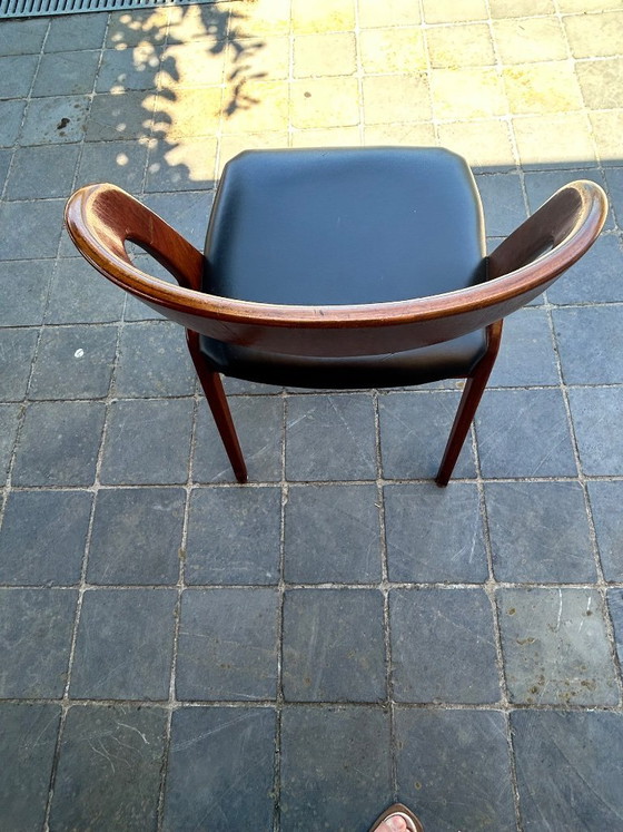 Chaise design danoise des années 1960 - Schiønning & Elgaard – Chaises de salle à manger, Wood, Skai (photo 2 of 5)