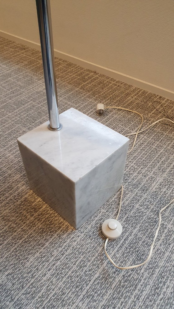 Image 1 of Lampada ad arco Harvey Guzzini di metà secolo