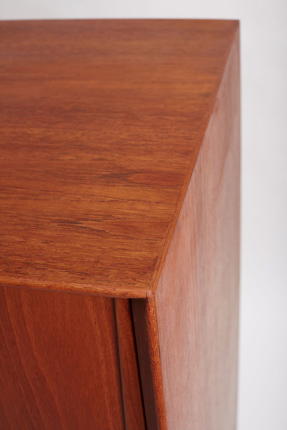Image 1 of Modèle 19 Highboard Conçu par Gunni Omann pour Omann Jun Møbelfabrik, Danemark Années 1960