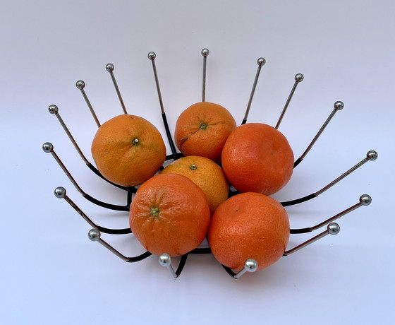 Image 1 of Fruttiera scultorea in metallo – Mid-Century Modern, circa anni '60/'70