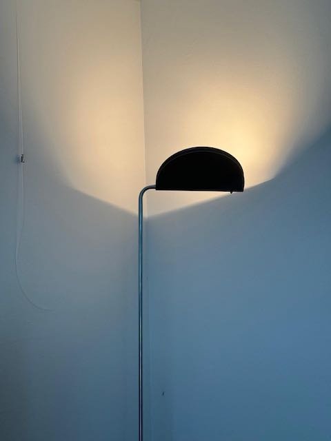 Image 1 of Floor Lamp Mezzaluna - Italian Design Bruno Gecchelin 1975