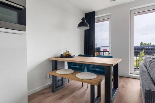 Eettafel set 4 personen met bankje en 2 stoelen – modern / industrieel