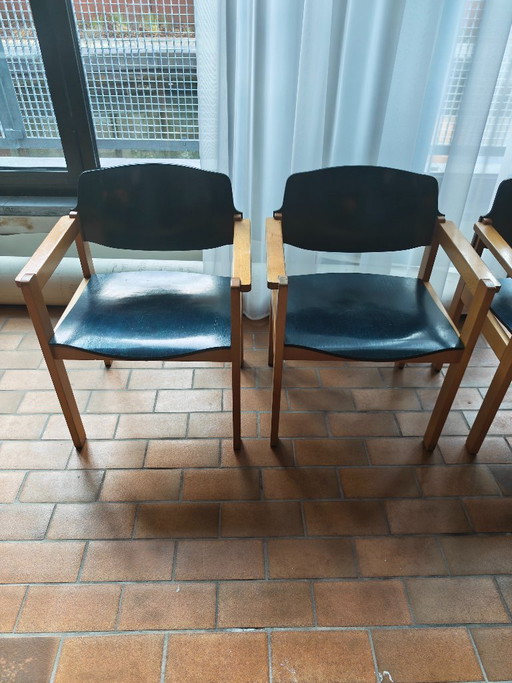Set van 4 of 6 vintage Mid-Century eetkamerstoelen