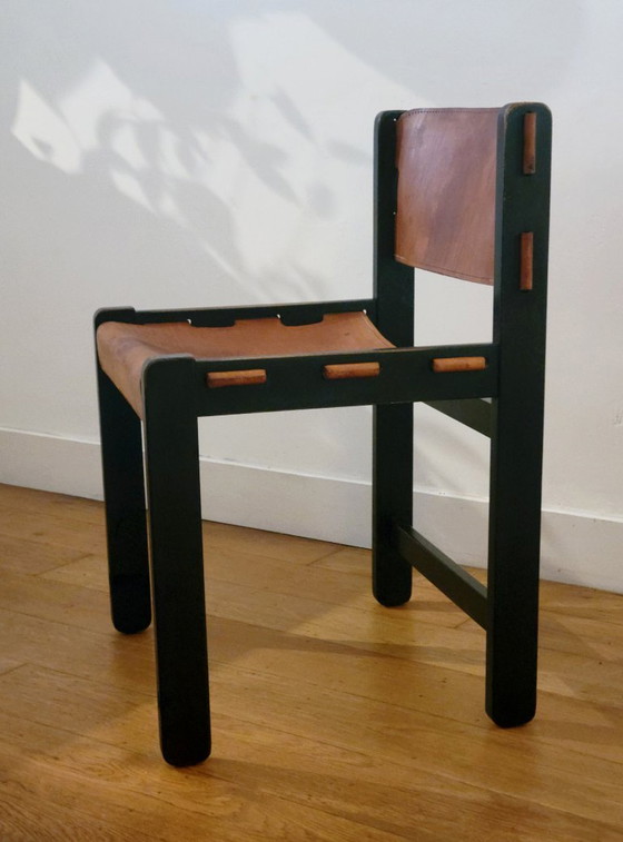 Set of four Brutalist chairs in black beech wood and saddle leather, Netherlands 1970 – Dining chairs (photo 9 of 12)