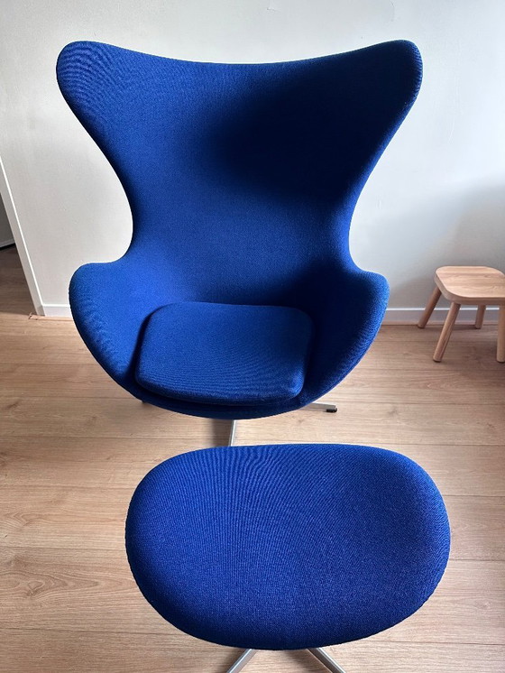 Image 1 of Fritz Hansen egg chair including footstool