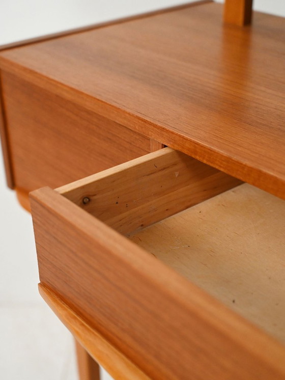 Image 1 of Coiffeuse scandinave en teck avec miroir inclinable